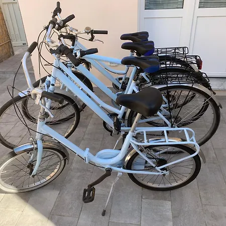 Viareggio, 5 Minuti Dal Mare Sweet בית נופש