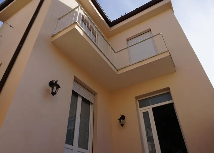 Viareggio, Sweet * Viareggio